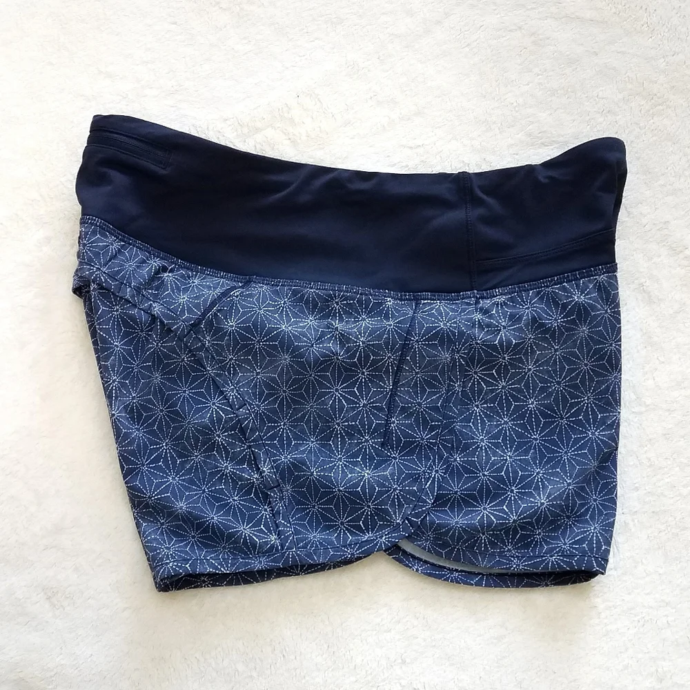 Lululemon Run Speed Shorts Sashiko Star Inkwell‎ Ghost Inkwell Print Size 6